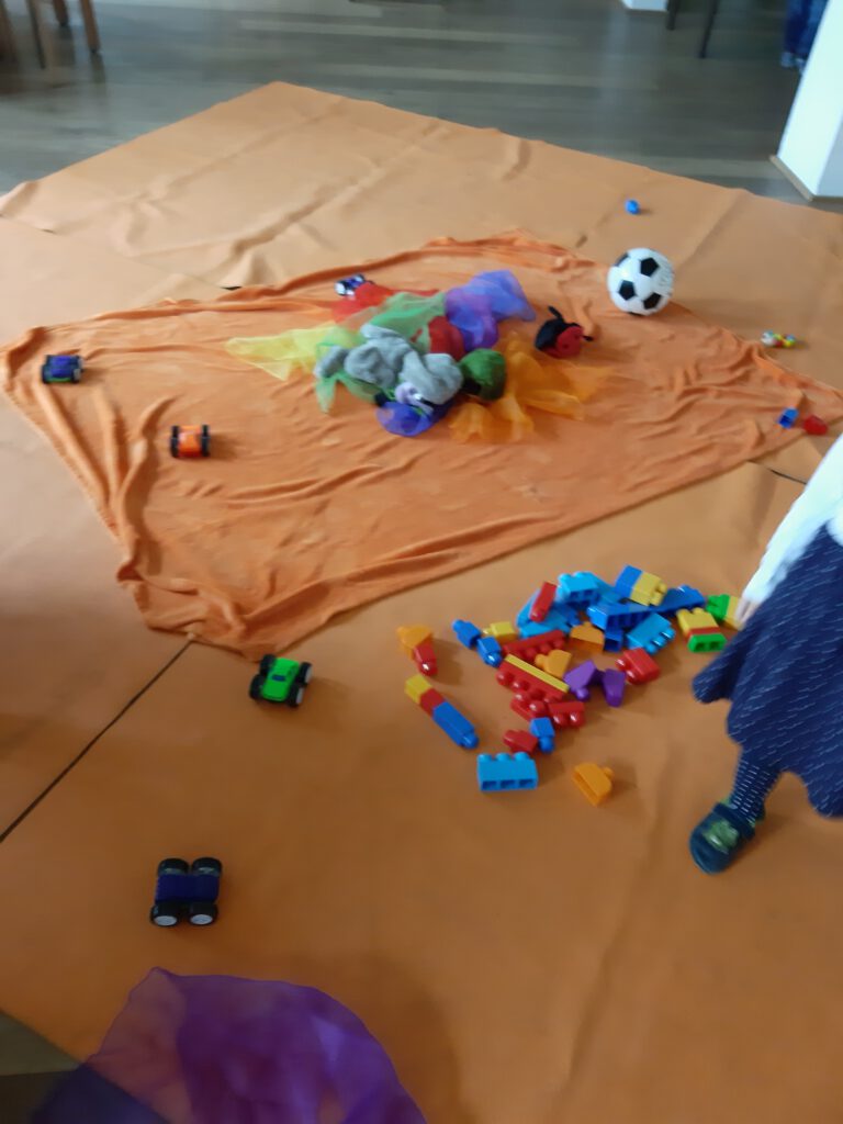 Auch im Gemeindehaus ist jede Menge Platz zum spielen und Toben für die Kinder